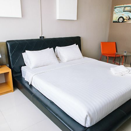 R1 Nimman Hotel Chiangmai Чіангмай Екстер'єр фото