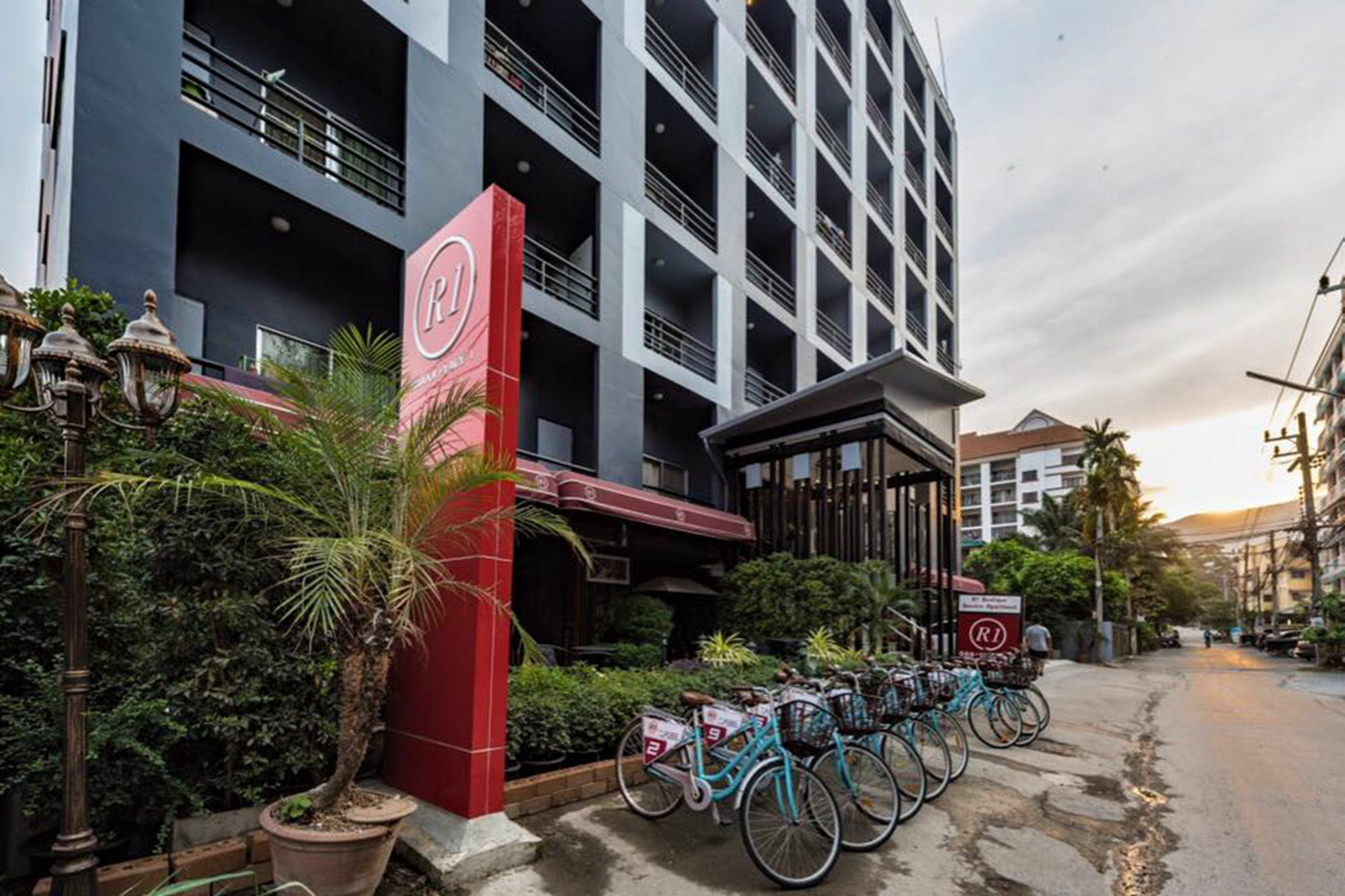 R1 Nimman Hotel Chiangmai Чіангмай Екстер'єр фото